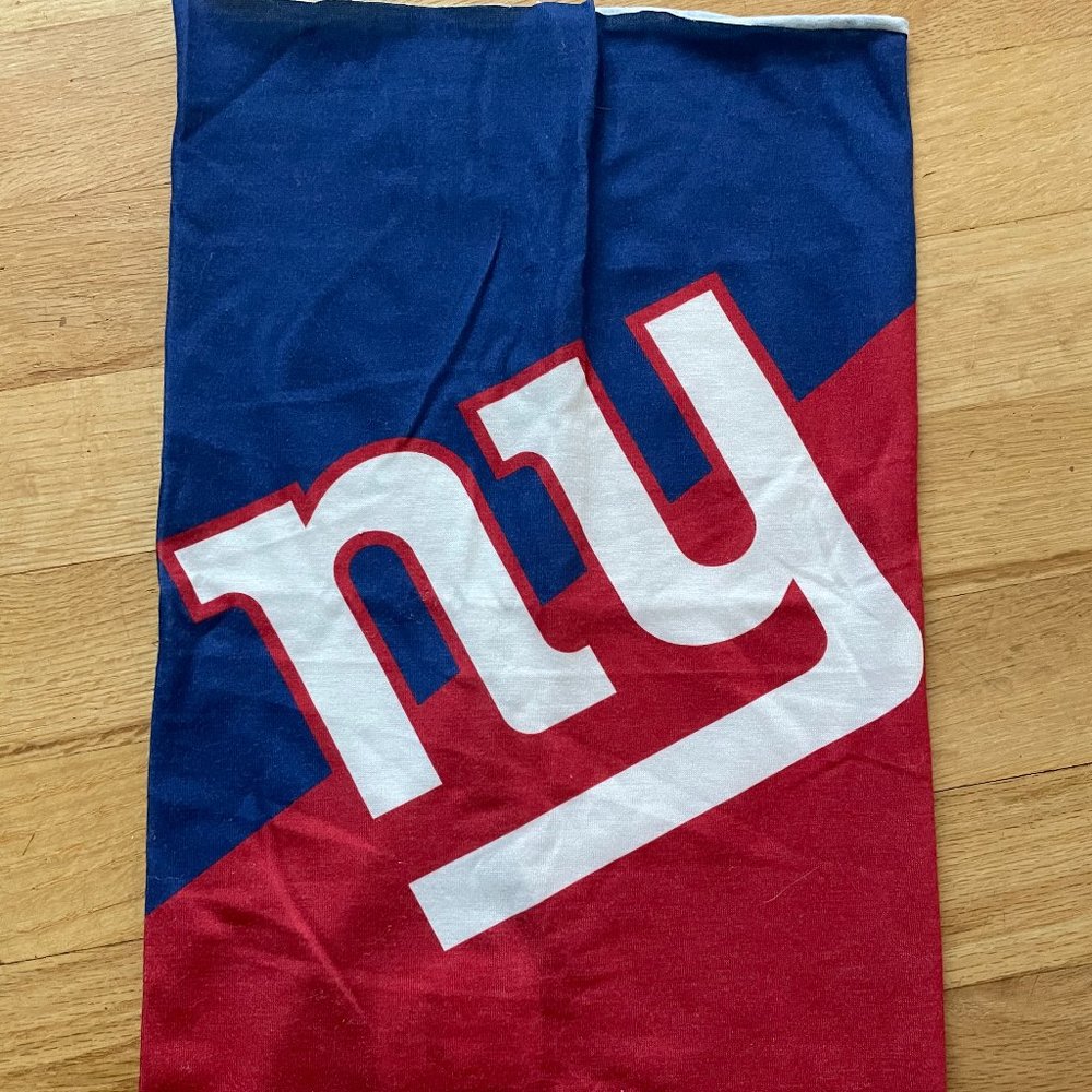 Barely Worn New York Giants Gaiter (Face Cover)